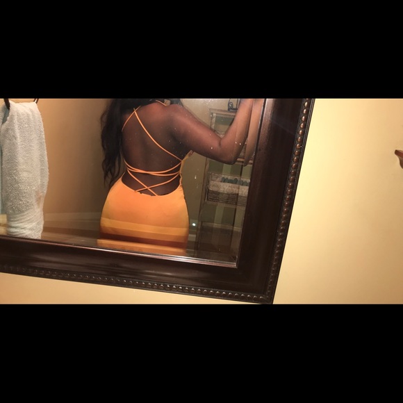 Orange bodycon dress - Picture 2 of 3
